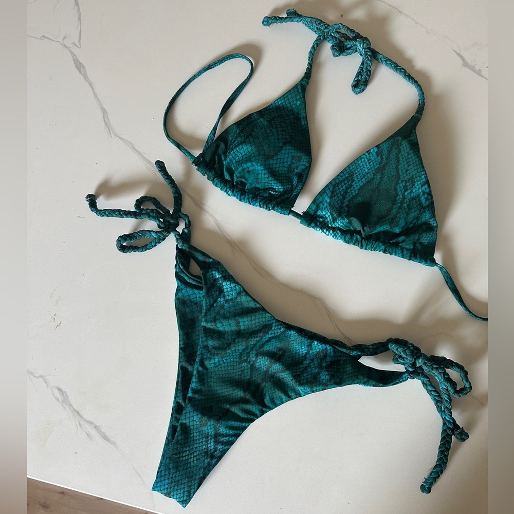 Size medium green snake print Zaria bikini